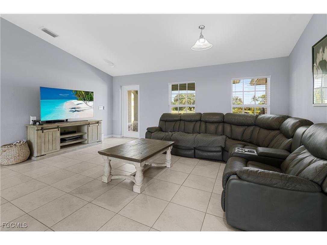 834 NE Van Loon Lane Cape Coral FL 33909 2025002605 image10