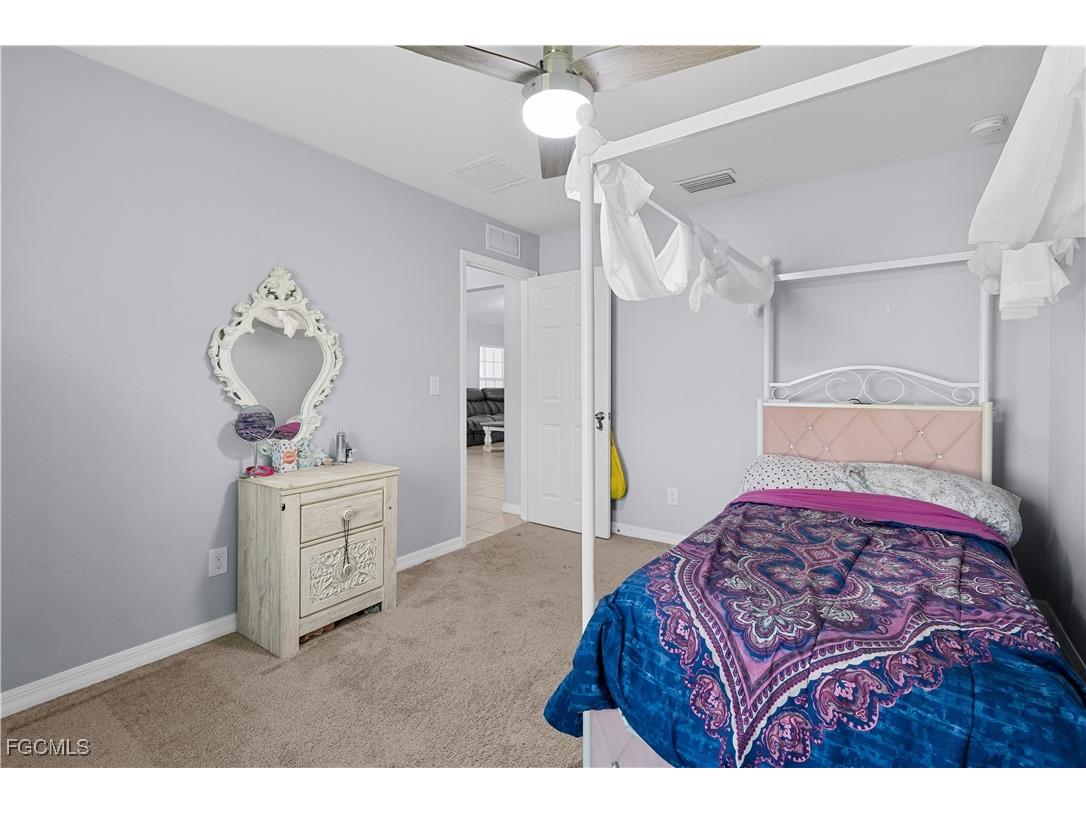 834 NE Van Loon Lane Cape Coral FL 33909 2025002605 image20