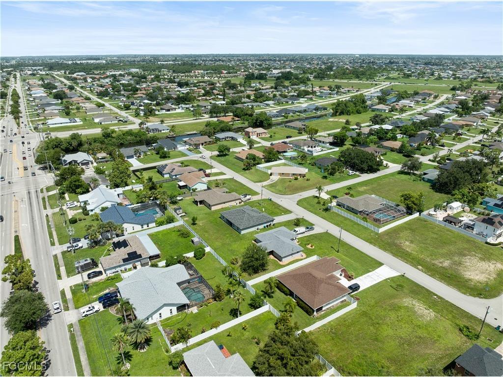 834 NE Van Loon Lane Cape Coral FL 33909 2025002605 image28