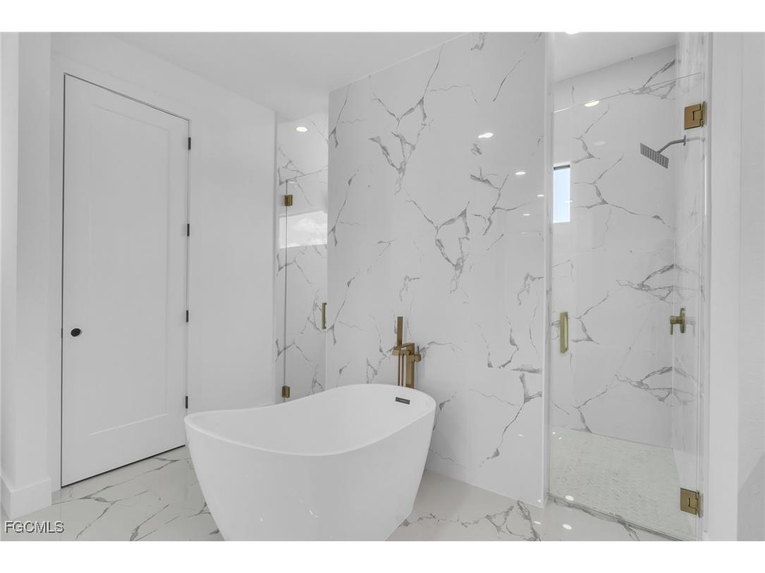 834 NW 2nd Street Cape Coral FL 33993 2025022455 image18