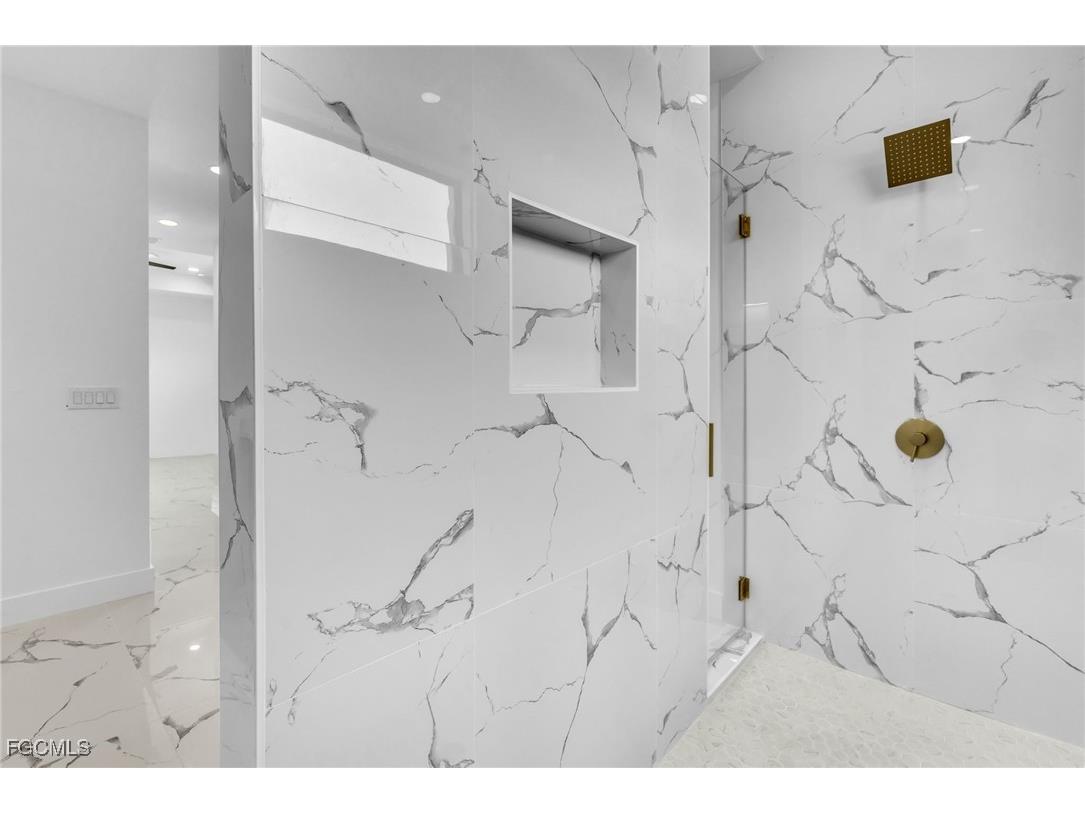 834 NW 2nd Street Cape Coral FL 33993 2025022455 image19