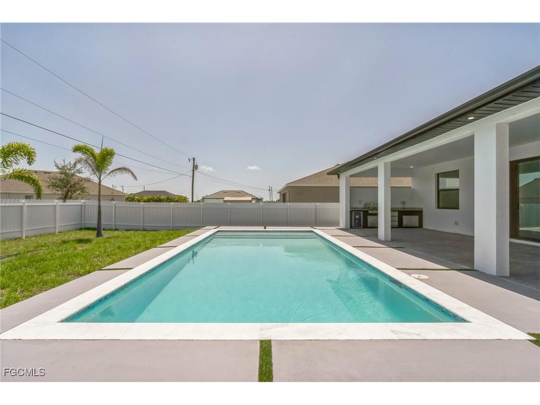 834 NW 2nd Street Cape Coral FL 33993 2025022455 image30