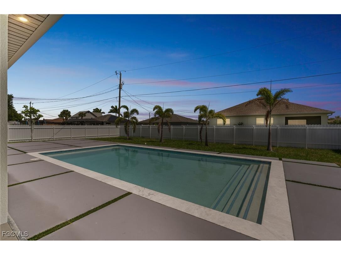 834 NW 2nd Street Cape Coral FL 33993 2025022455 image32
