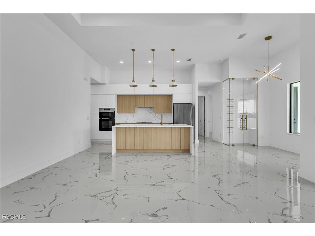 834 NW 2nd Street Cape Coral FL 33993 2025022455 image7