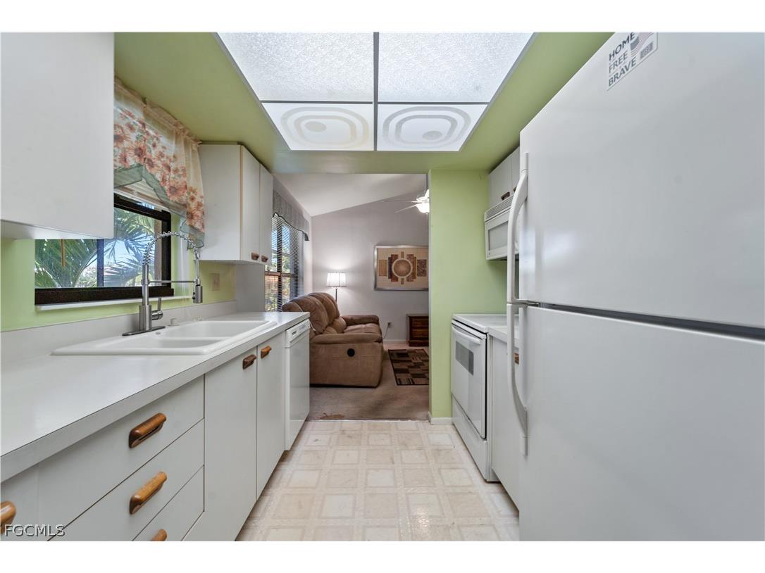 8340 Charter Club Circle #9 Fort Myers FL 33919 2026007218 image13