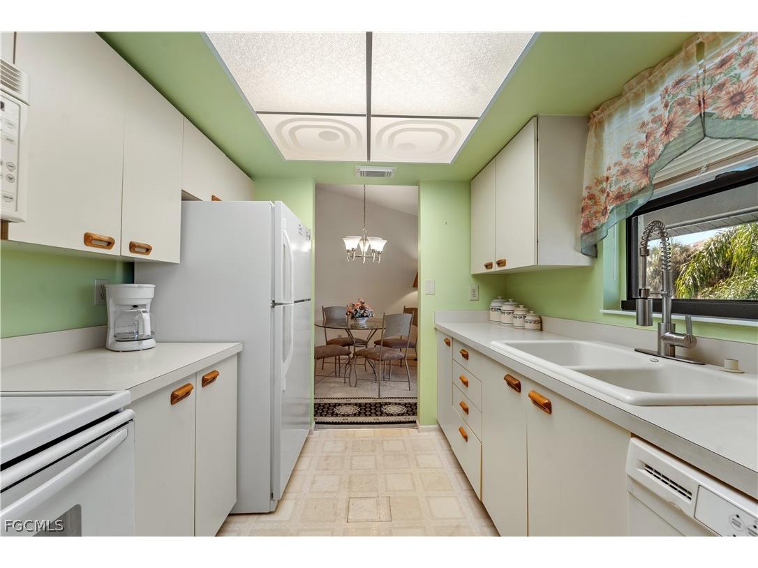 8340 Charter Club Circle #9 Fort Myers FL 33919 2026007218 image14