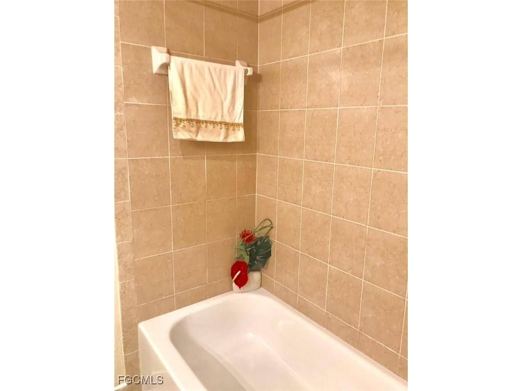 8342 Bernwood Cove Loop #807 Fort Myers FL 33966 2025014454 image11