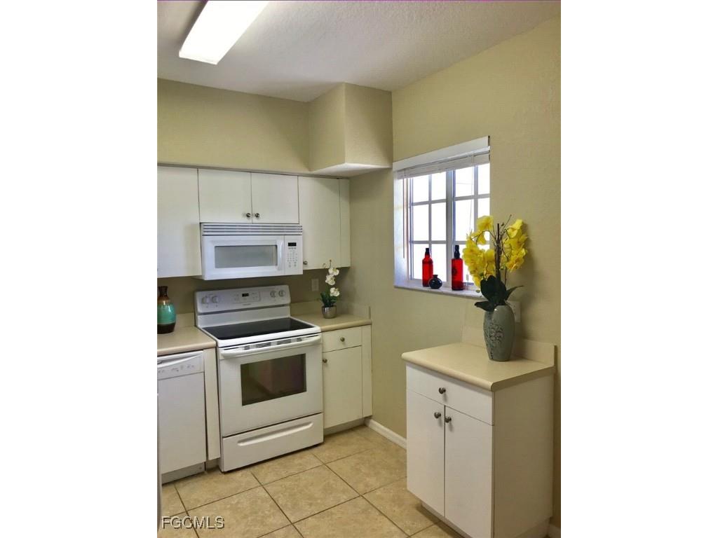 8342 Bernwood Cove Loop #807 Fort Myers FL 33966 2025014454 image9