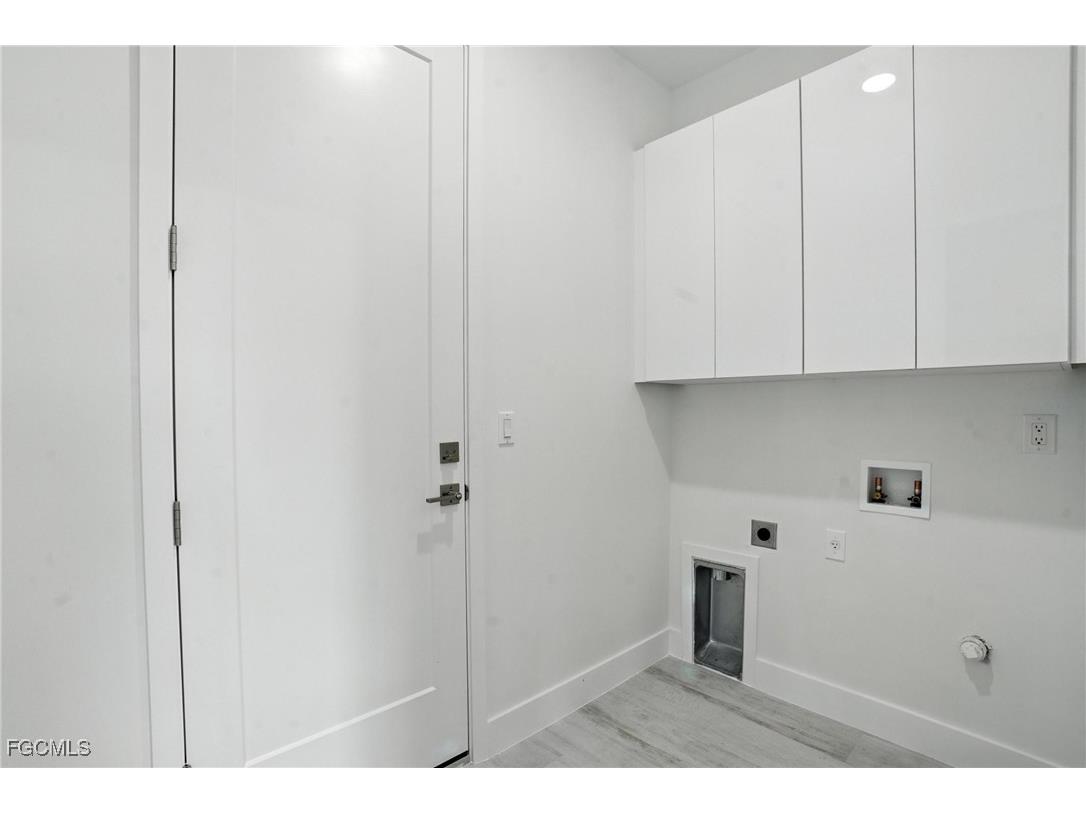 8348 Walden Street Port Charlotte FL 33981 2025003879 image33