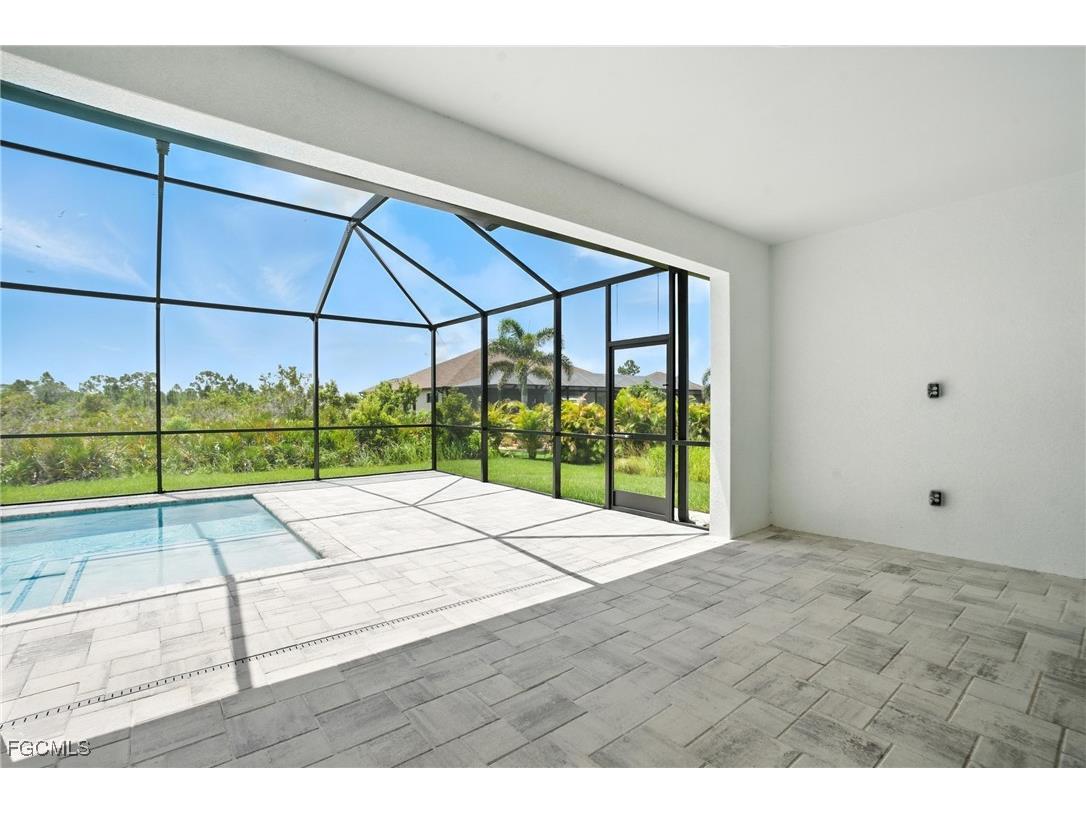 8348 Walden Street Port Charlotte FL 33981 2025003879 image38