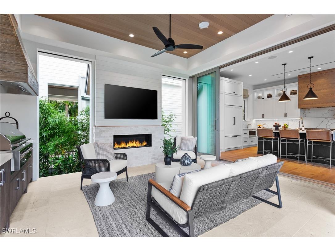 835 11th Avenue S Naples FL 34102 226004868 image13