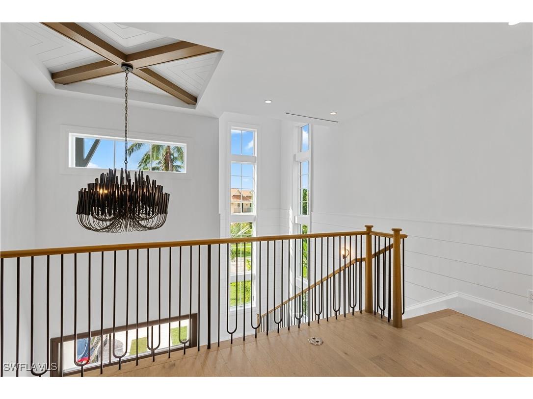 835 11th Avenue S Naples FL 34102 226004868 image19