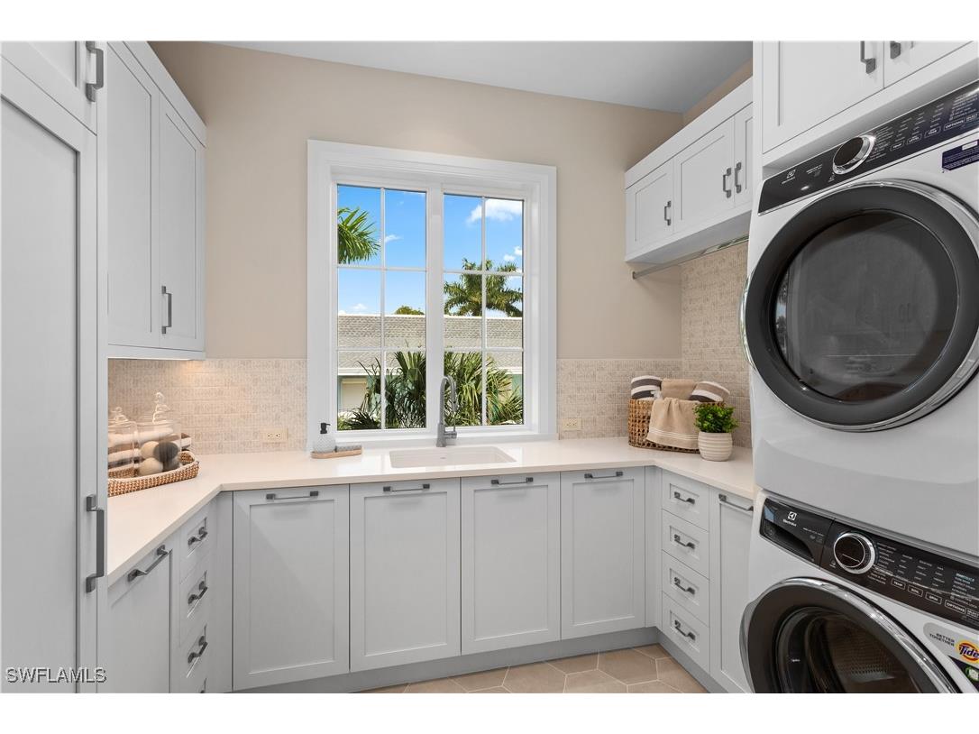 835 11th Avenue S Naples FL 34102 226004868 image22
