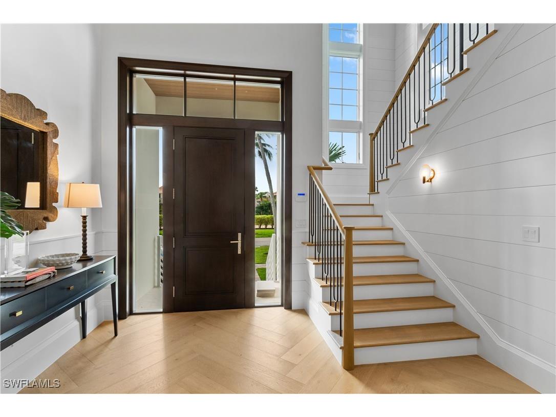 835 11th Avenue S Naples FL 34102 226004868 image3