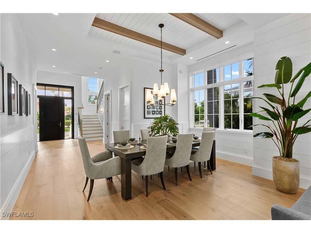 835 11th Avenue S Naples FL 34102 226004868 image4