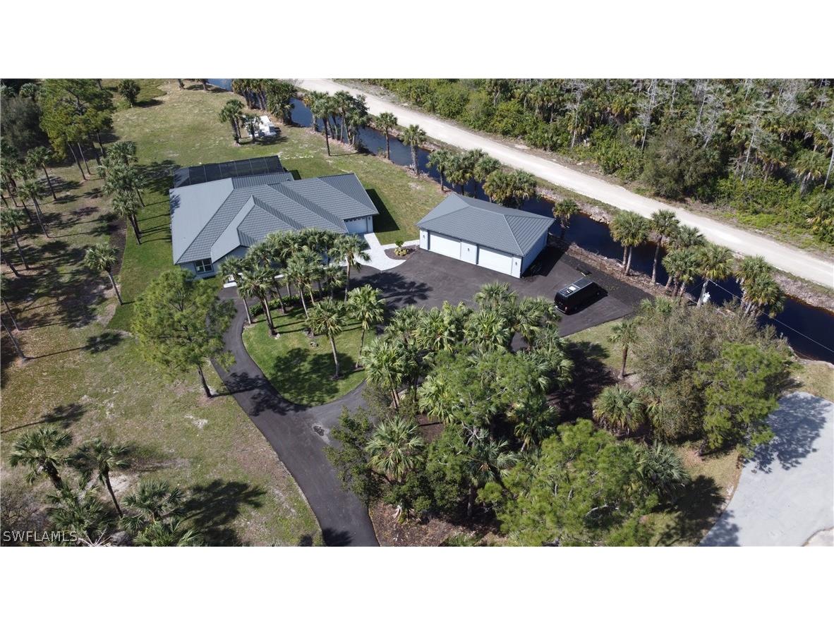 835 11th Street NW Naples FL 34120 224060200 image1