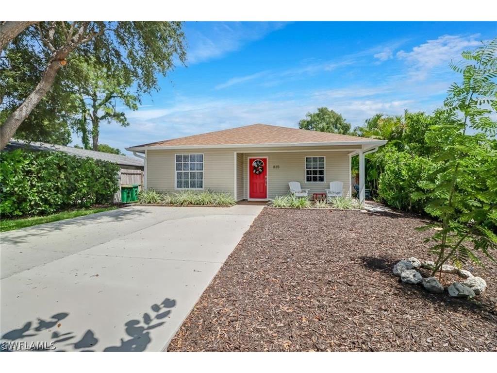 835 94th Avenue N Naples FL 34108 224038509 image1