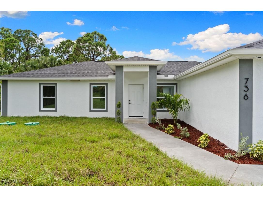 835 Oakridge Avenue S Lehigh Acres FL 33974 2026005718 image2