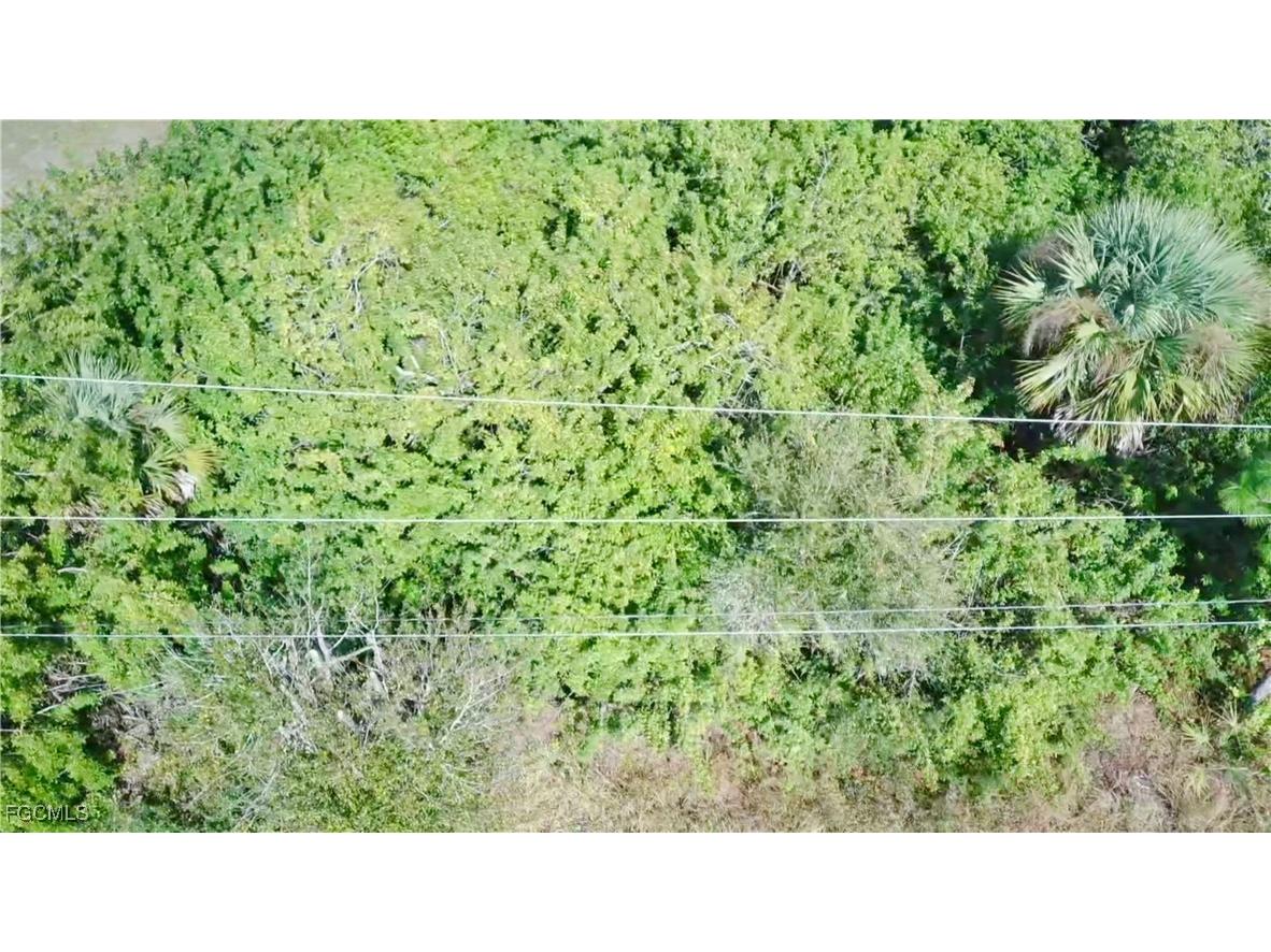 835 Portland Street E Lehigh Acres FL 33974 2025024833 image6