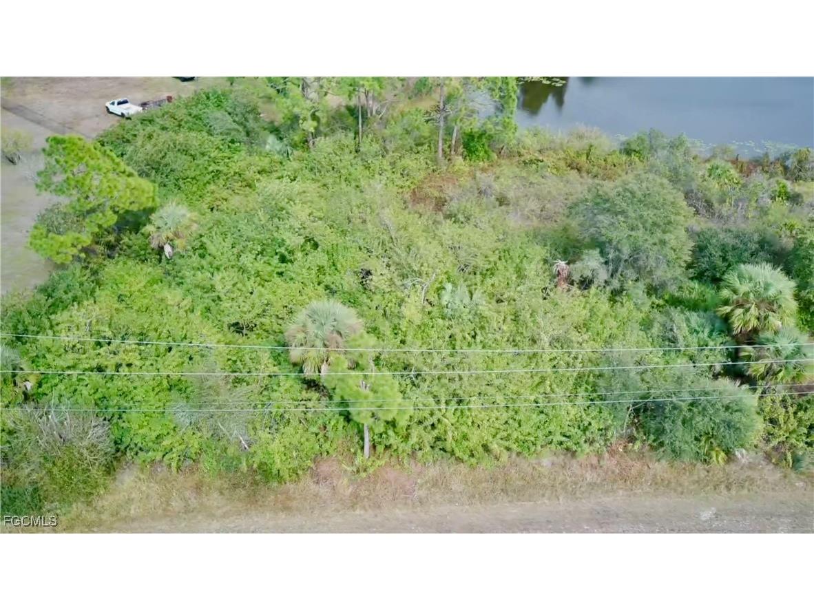 835 Portland Street E Lehigh Acres FL 33974 2025024833 image9