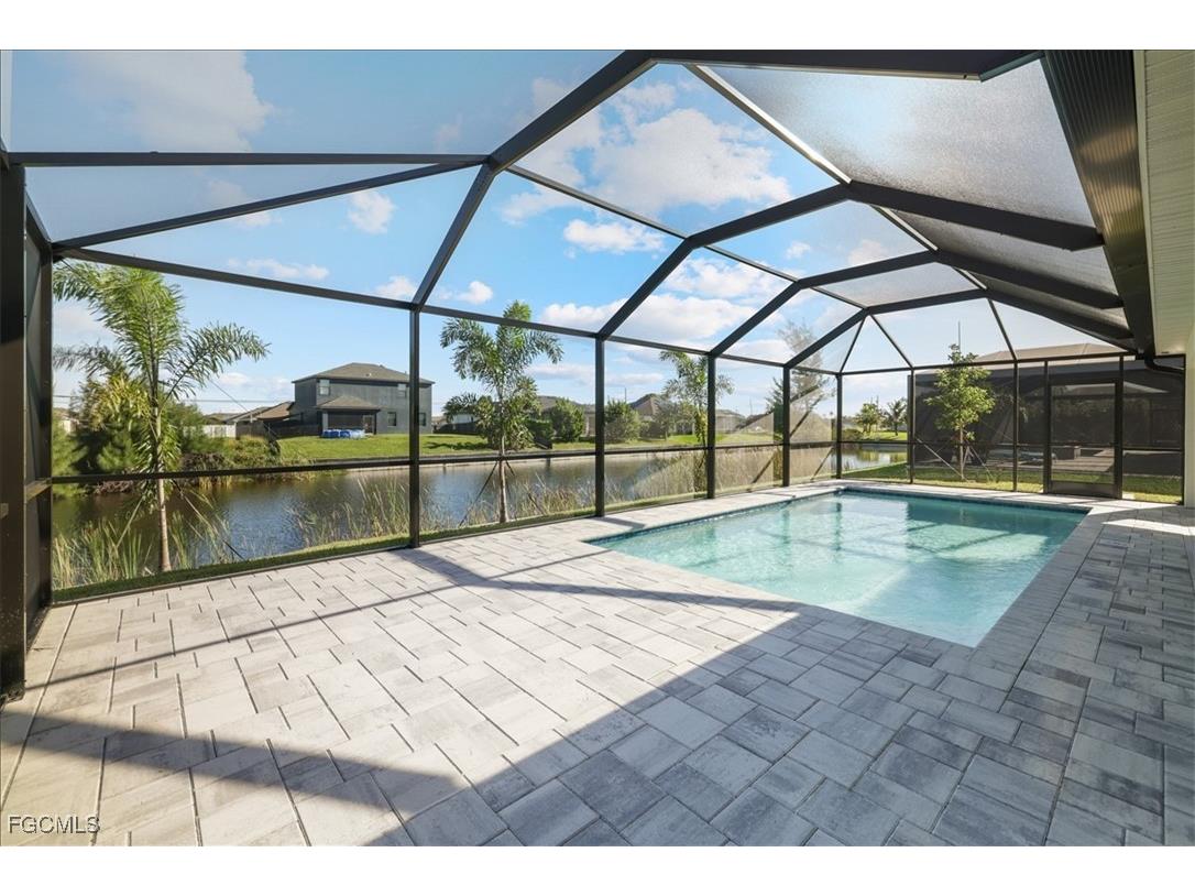 835 SW 28th Terrace Cape Coral FL 33914 2025012422 image34