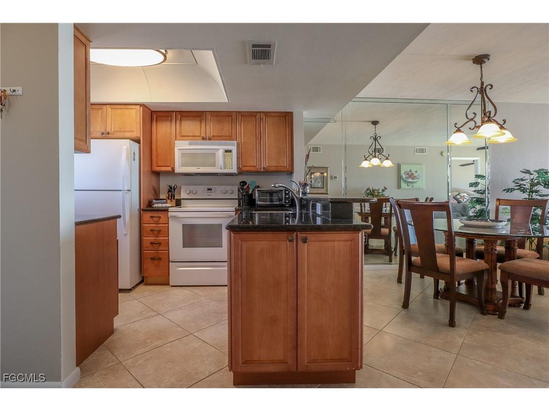 8350 Estero Boulevard #323 Fort Myers Beach FL 33931 223082140 image12