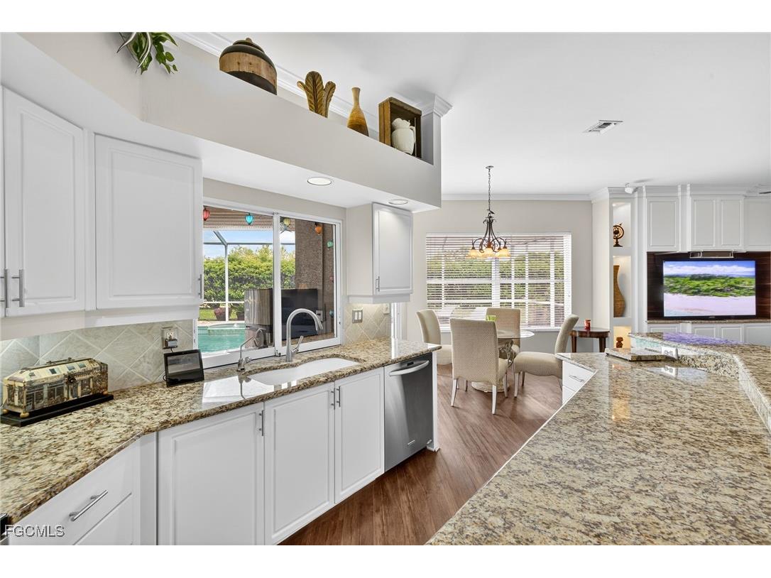 8350 Trentwood Court Fort Myers FL 33912 2025021652 image12