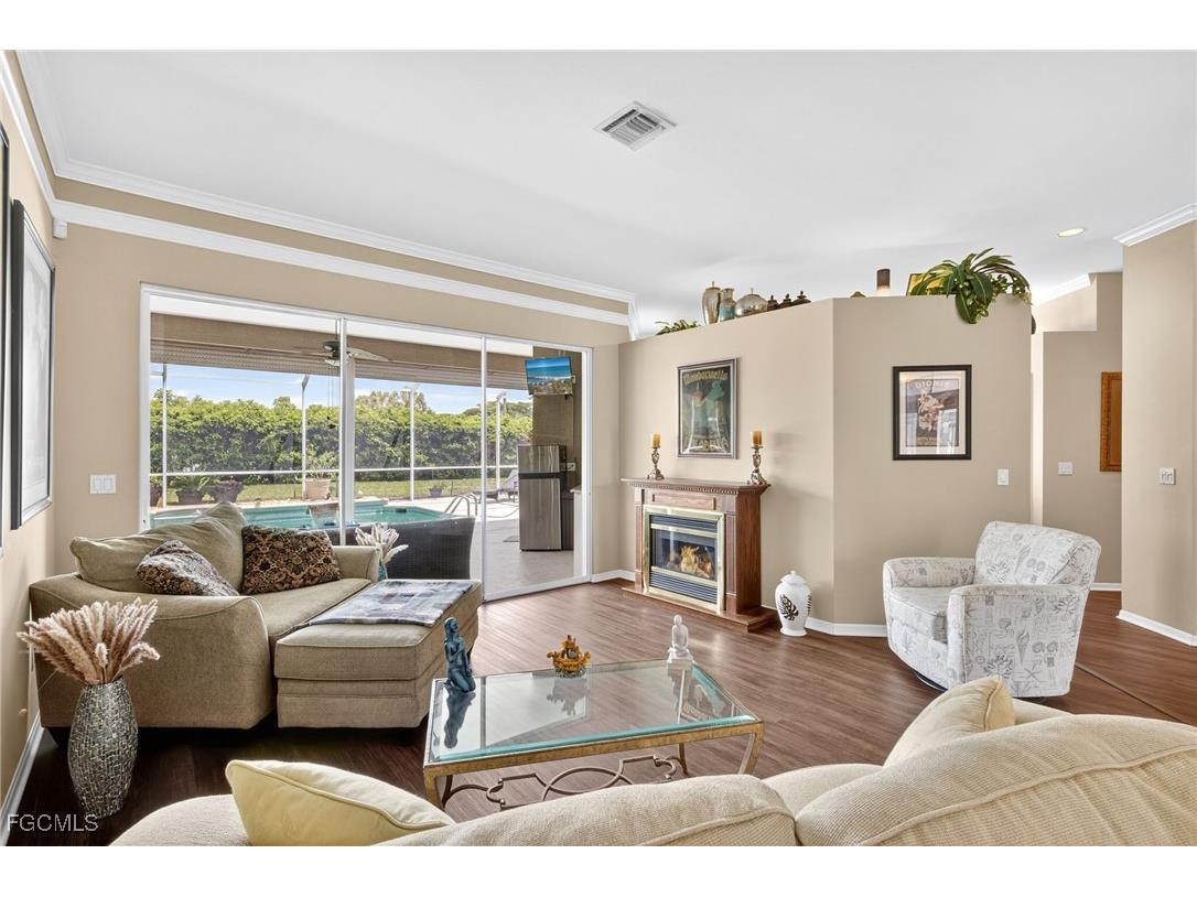 8350 Trentwood Court Fort Myers FL 33912 2025021652 image5