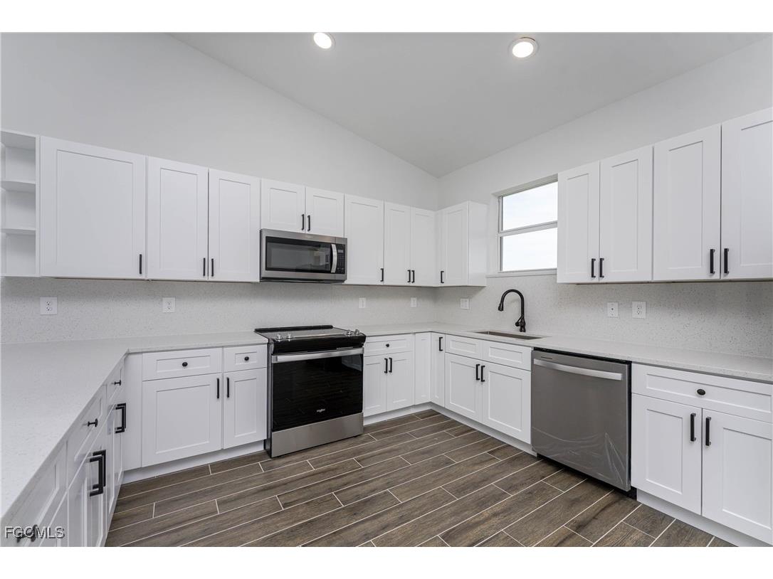 8350 Walbert Street Port Charlotte FL 33981 2025020004 image25