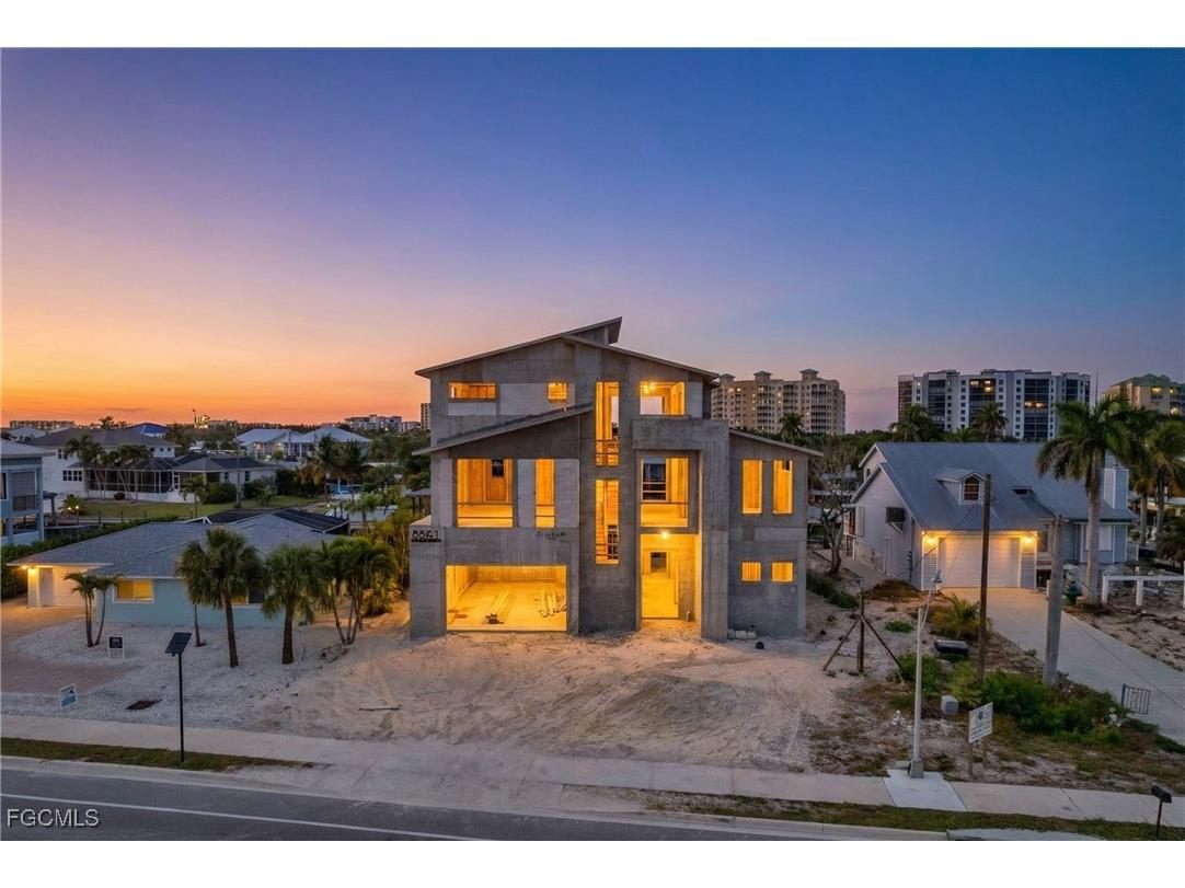 8351 Estero Boulevard Fort Myers Beach FL 33931 2026003679 image1