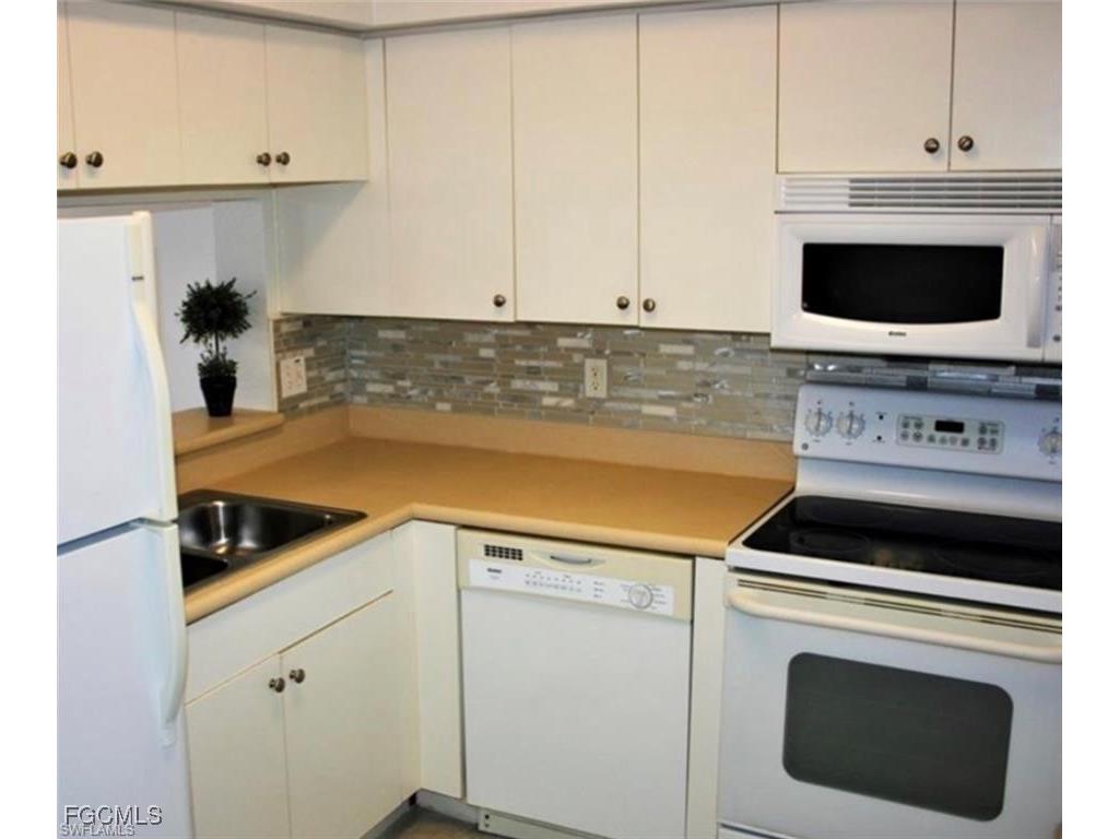 8358 Bernwood Cove Loop #704 Fort Myers FL 33966 2025008582 image6