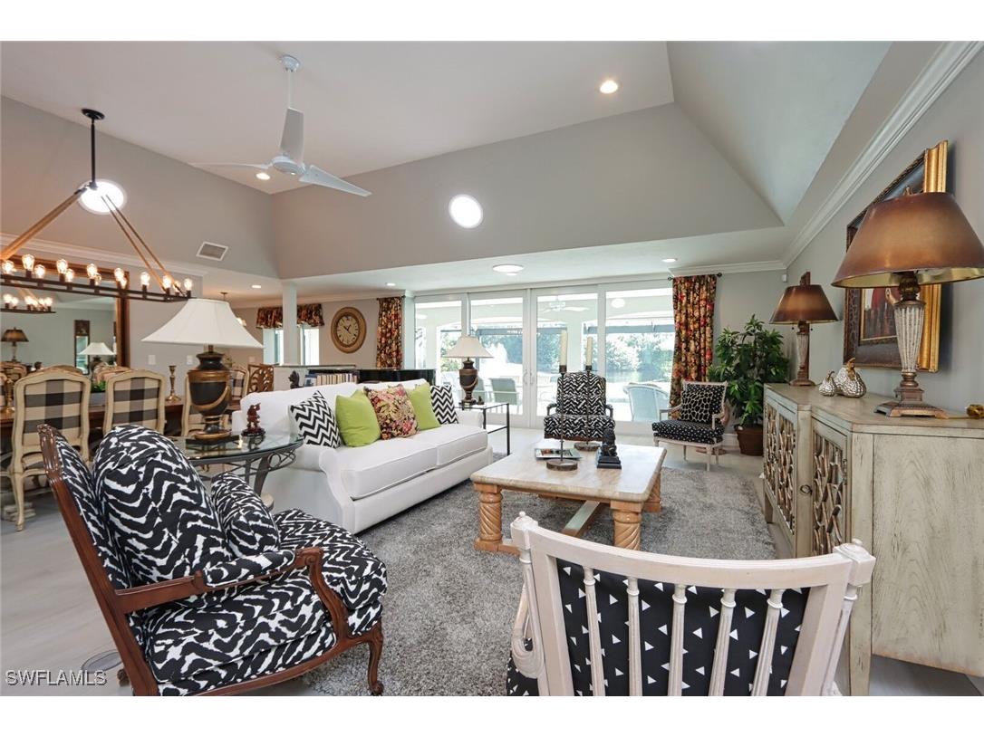 836 Bentwood Drive Naples FL 34108 225072650 image2