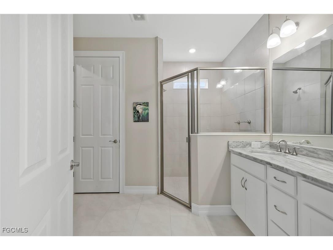 836 Heather Lake Avenue Cape Coral FL 33993 2026003949 image13