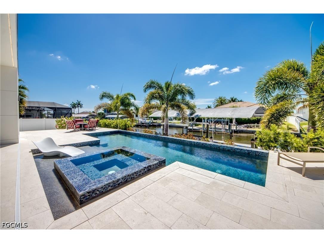836 Miramar Court Cape Coral FL 33904 2026018977 image2