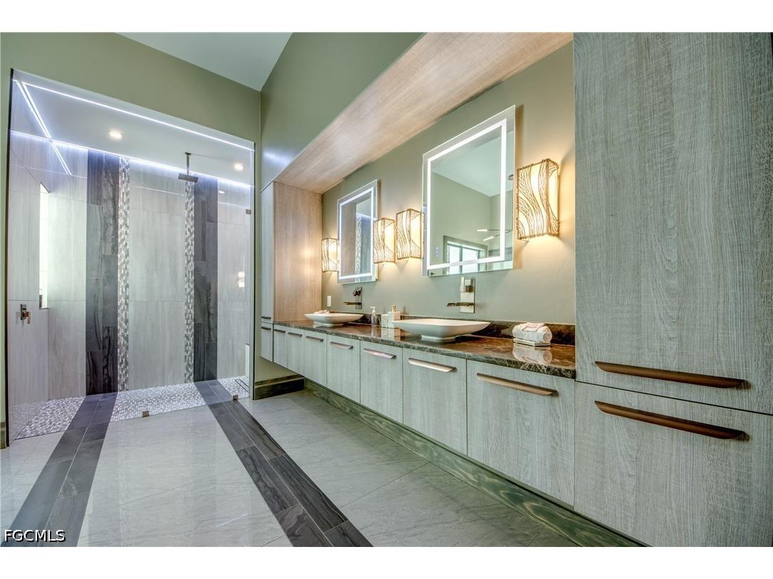 836 Miramar Court Cape Coral FL 33904 2026018977 image27