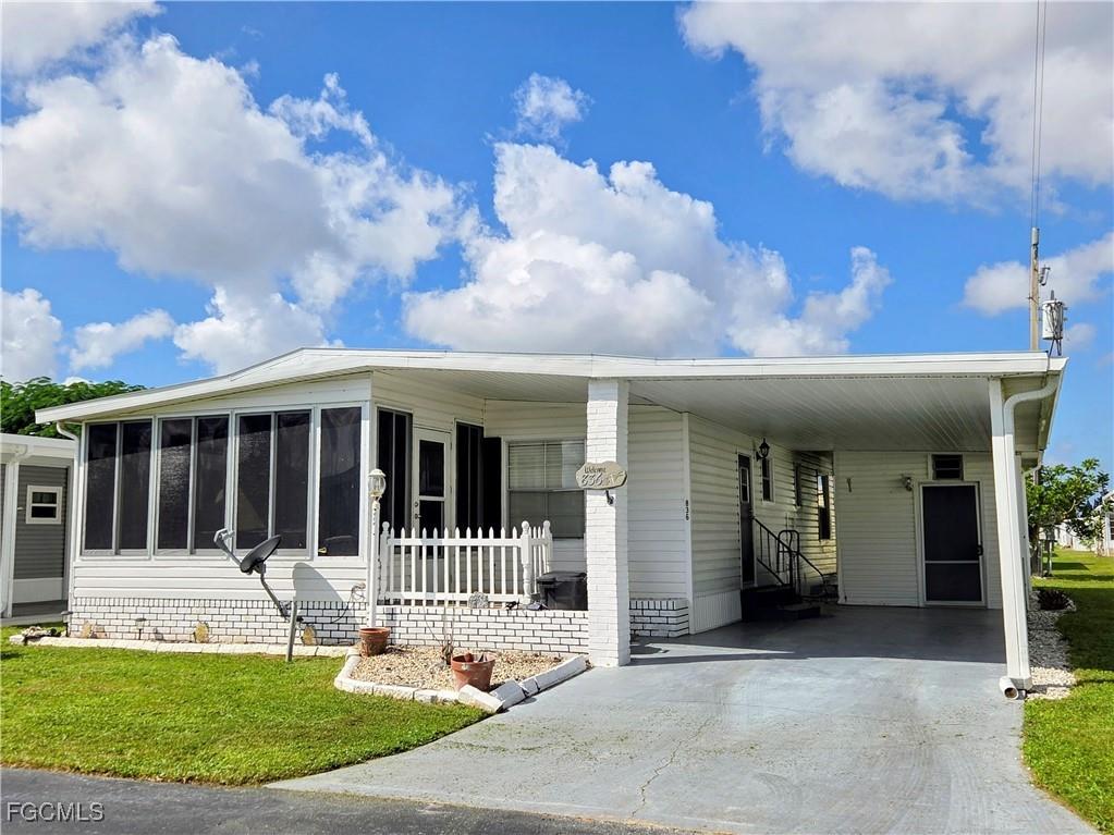 836 Peaceful Drive North Fort Myers FL 33917 2025013486 image1