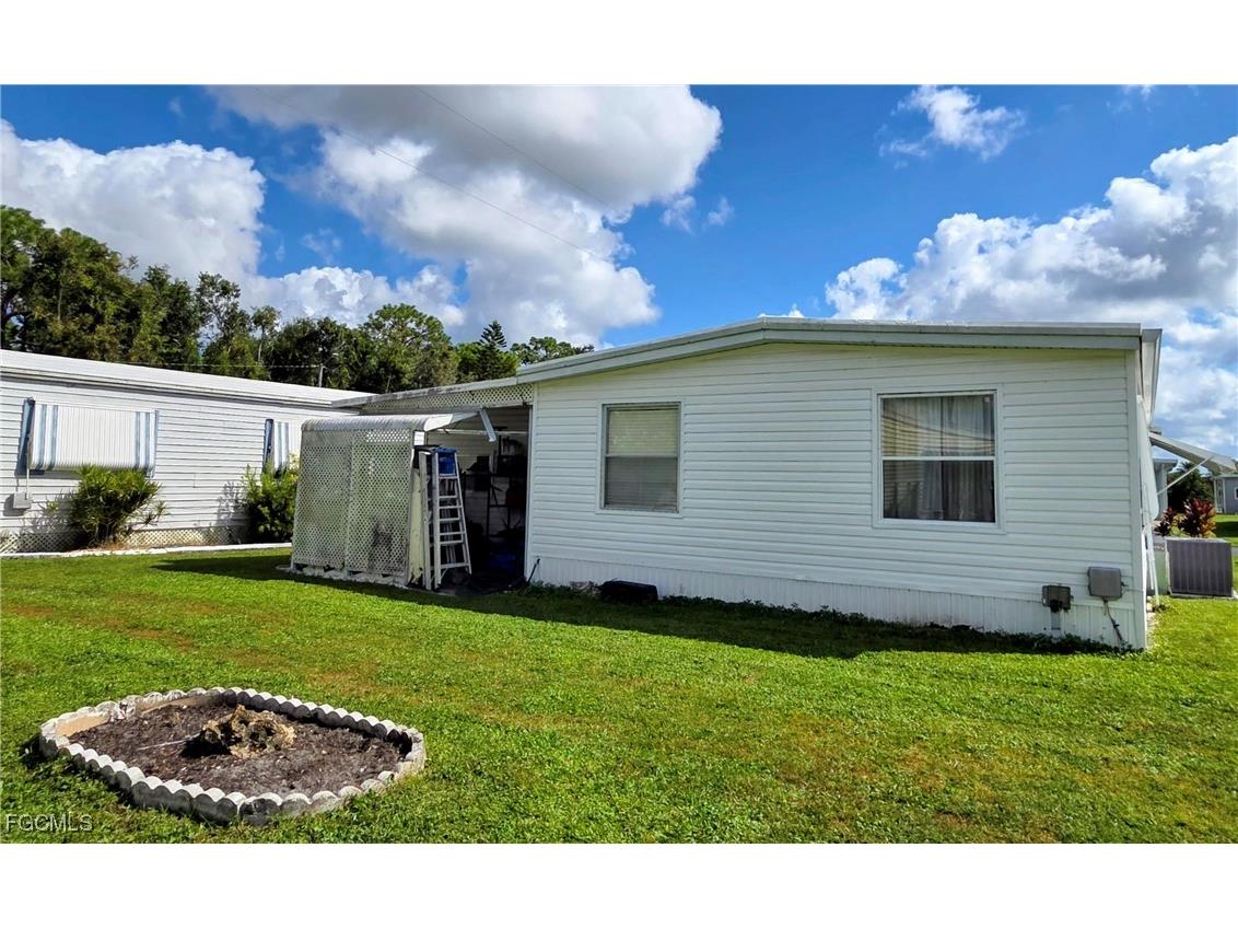836 Peaceful Drive North Fort Myers FL 33917 2025013486 image21