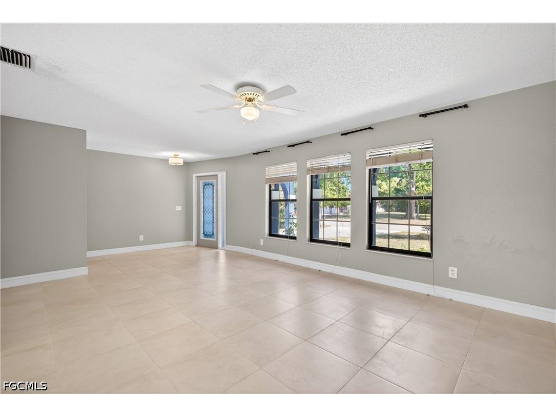 836 SW 18th Street Cape Coral FL 33991 2026023665 image4