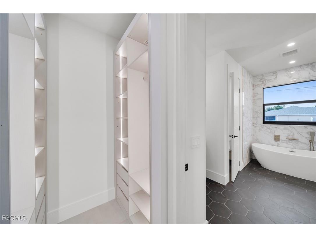 836 SW 36th Terrace Cape Coral FL 33914 2025020341 image20