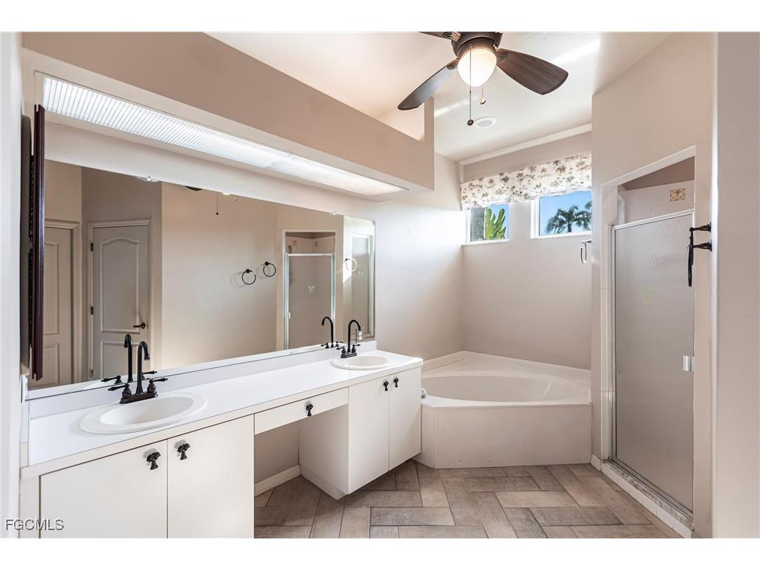 8361 Trentwood Court Fort Myers FL 33912 2026006596 image24