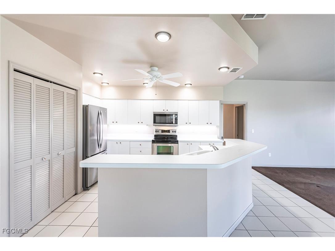 8361 Trentwood Court Fort Myers FL 33912 2026006596 image5