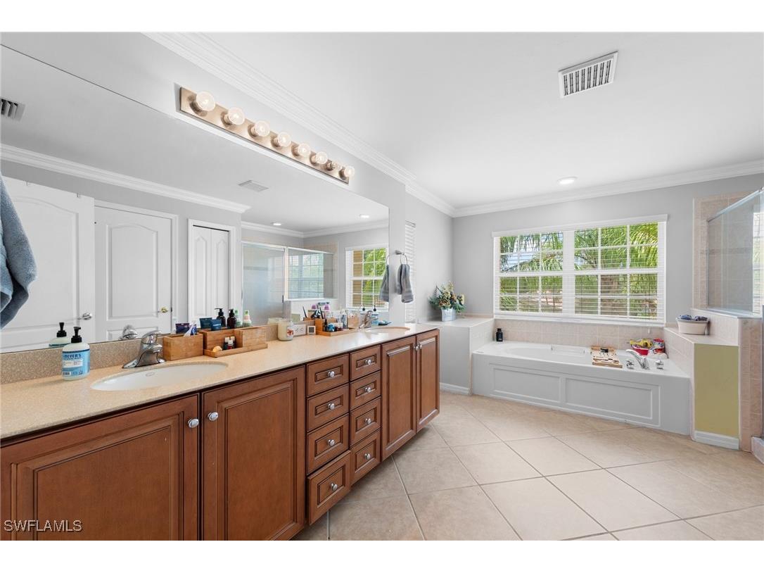 8364 Laurel Lakes Boulevard Naples FL 34119 225079962 image20