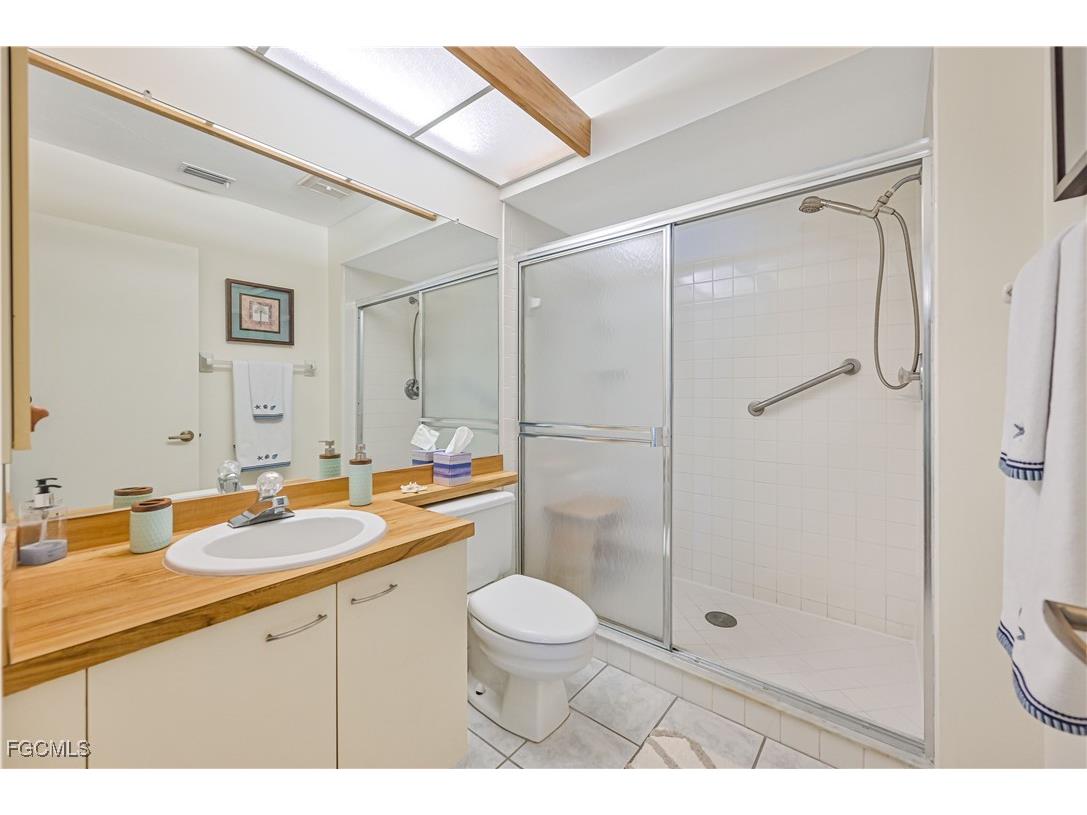 8366 Charter Club Circle #8 Fort Myers FL 33919 2025007132 image13