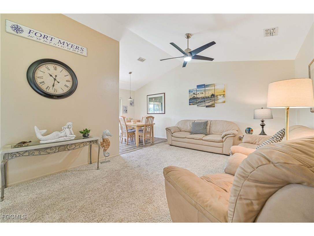 8366 Charter Club Circle #8 Fort Myers FL 33919 2025007132 image2