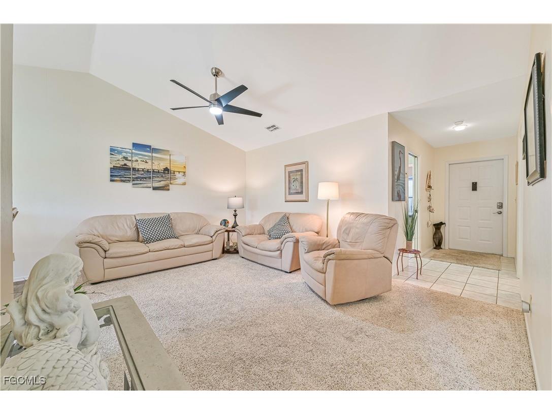 8366 Charter Club Circle #8 Fort Myers FL 33919 2025007132 image4
