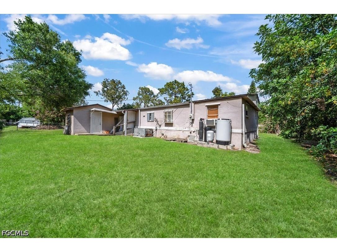 8366 Marx Drive North Fort Myers FL 33917 2026020784 image21