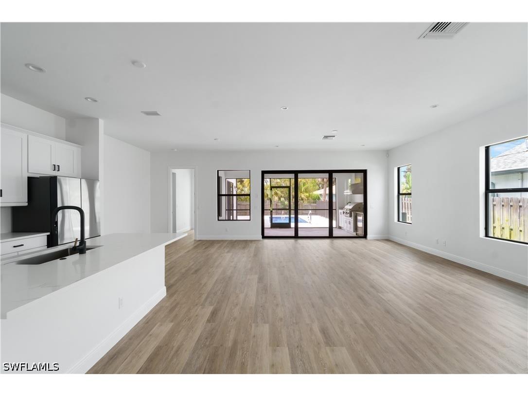837 91st Avenue N Naples FL 34108 226012628 image5