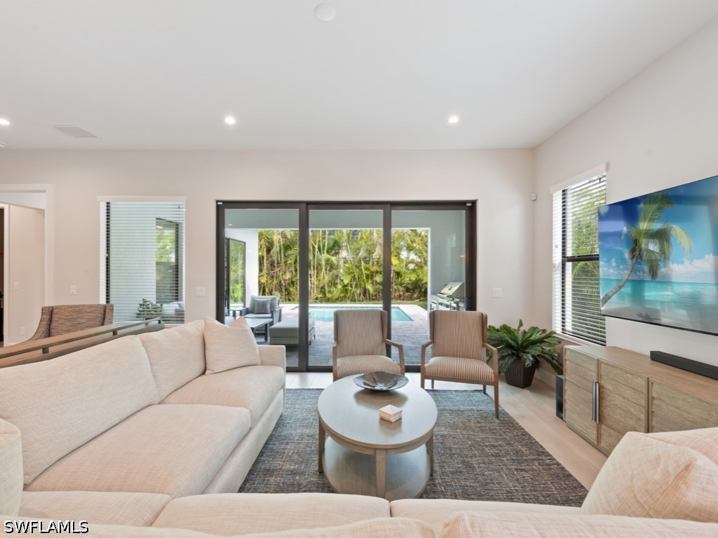 837 99th Avenue N Naples FL 34108 226014854 image6