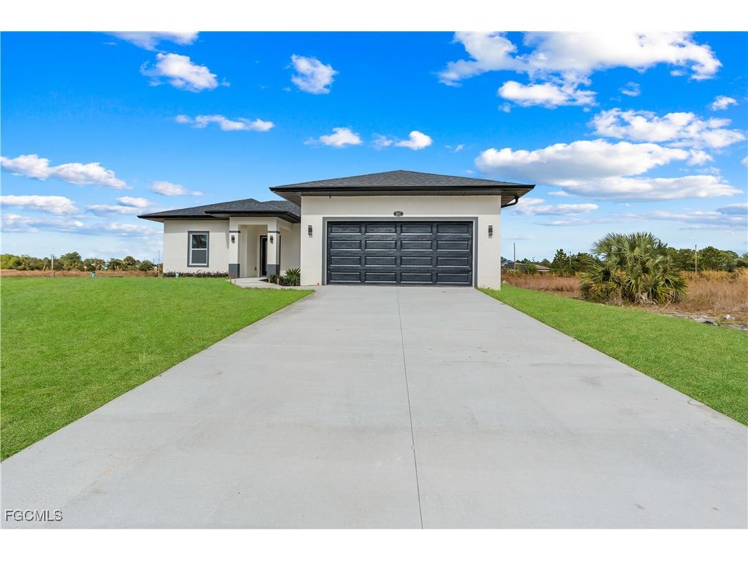 837 Colyer Street E Lehigh Acres FL 33974 2025023783 image1