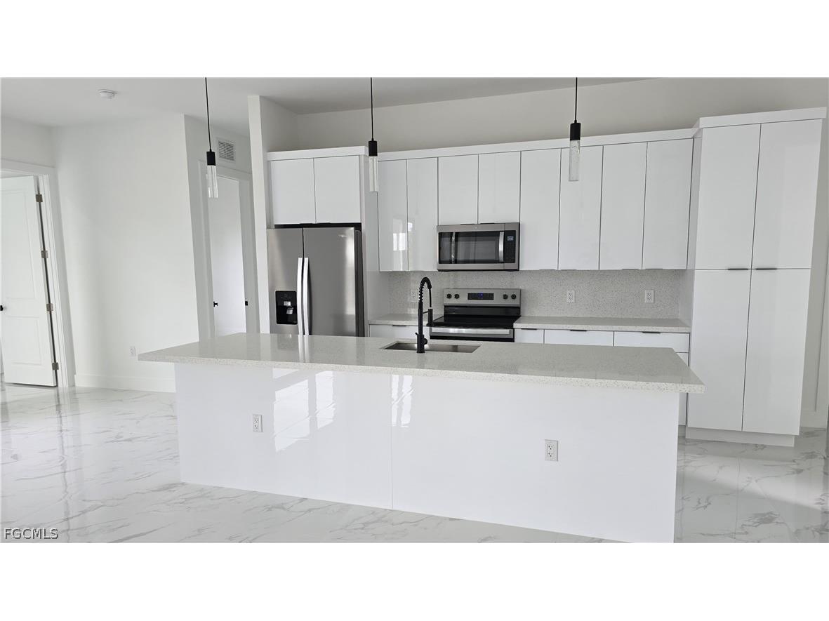 837 Foxtail Street Lehigh Acres FL 33974 2026006610 image3